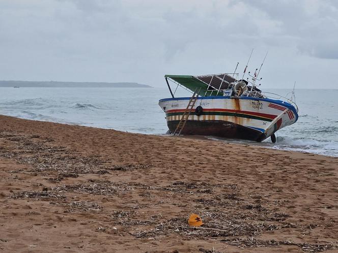 Makabryczne odkrycie na plaży na Sycylii! Nie żyje pięć osób