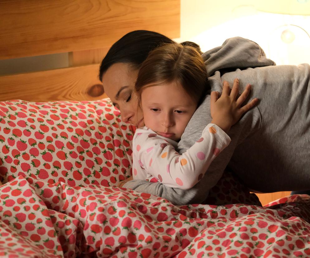 M jak miłość odc. 1701. dziewczynka z Ukrainy - Nadia (Mira Fareniuk), Magda (Anna Mucha)