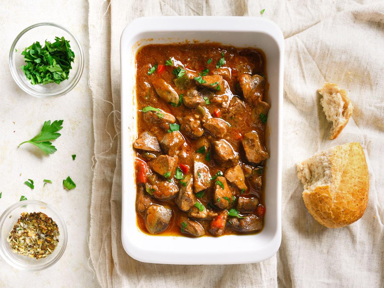 Niesamowicie aromatyczne curry z wątróbki drobiowej - tanie i proste danie w stylu wschodnim