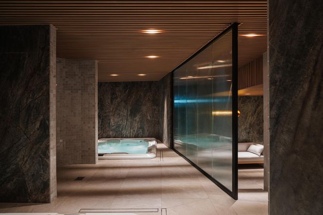 Mövenpick Grand Hotel