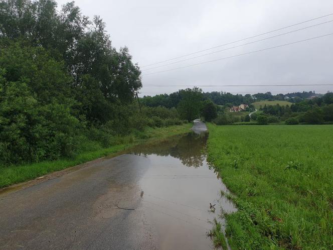 Biała w Ciężkowicach osiągnęła STAN ALARMOWY. Tendencja wzrostowa!