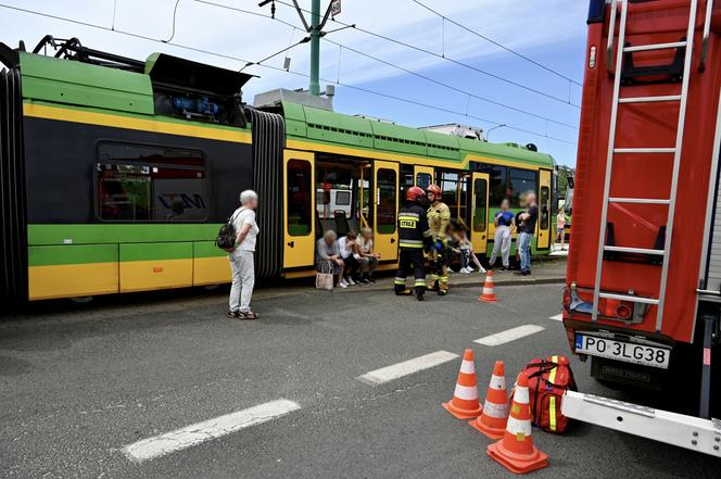 Dwa tramwaje zderzyły się 8 bm. na ul. Hetmańskiej w Poznaniu. Poszkodowanych zostało 15 osób. Jedna jest w stanie ciężkim