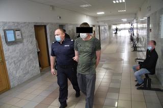 Rodzinny dramat w Krzakach. Pod wpływem wbił bratu śrubokręt w kręgosłup! 38-latek przed sądem