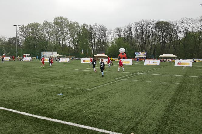 Dzieci z domów dziecka walczą na piłkarskich mistrzostwach