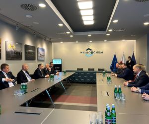 Bydgoscy studenci będą mieli praktyki w ważnej firmie zbrojeniowej. Nitro-Chem współpracuje z Politechniką Bydgoską