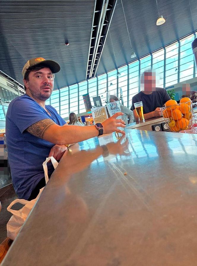 Daniel Martyniuk na lotnisku