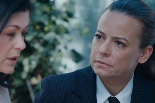 M jak miłość odc. 1872 po wakacjach. Magda (Anna Mucha), Kinga (Katarzyna Cichopek)