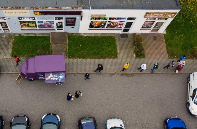 Libero dopłaca do posiłków z restauracji i sprzedaje mieszkańcom za piątaka 