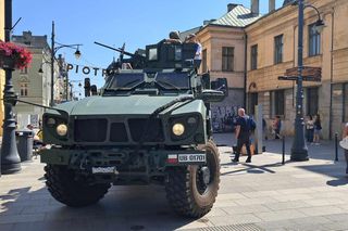 Parada przed meczem Gortat Team vs Wojsko Polskie