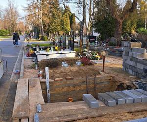  Szykują grób dla Emiliana Kamińskiego