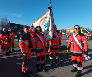 Pogrzeb ratownika medycznego zabitego w Siedlcach. Bliscy żegnają pana Cezarego