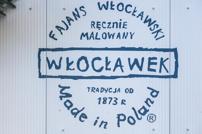 Fajans Włocławski funkcjonuje we Włocławku, przy ulicy Falbanka