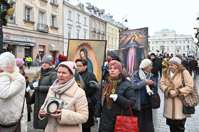 Wojownicy Maryi w pokutnej procesji różańcowej