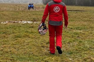 40-letni policjant leżał w bagażniku samochodu z raną postrzałową głowy. Nowe fakty w sprawie