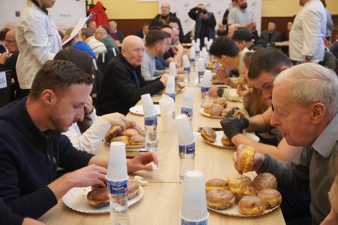 Mistrzostwa Poznania w jedzeniu pączków na czas