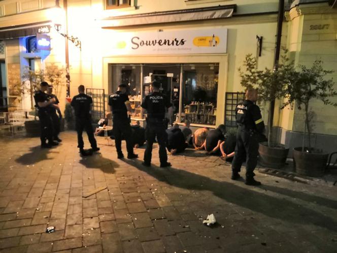 Dramat na Słowacji. Brutalne starcia kiboli Cracovii w Bratysławie