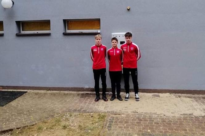 Młodzi zawodnicy chodzieskiej Polonii na testach w częstochowskim klubie