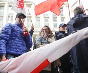 Protest pracowników Poczty Polskiej w Warszawie