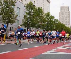 Uczestnicy Maratonu Warszawskiego 2025