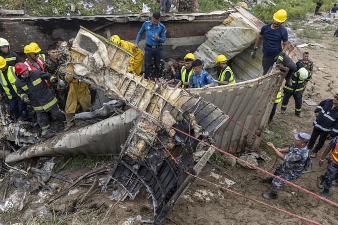 Nepal/ Osiemnaście osób zginęło w wypadku samolotu podczas startu