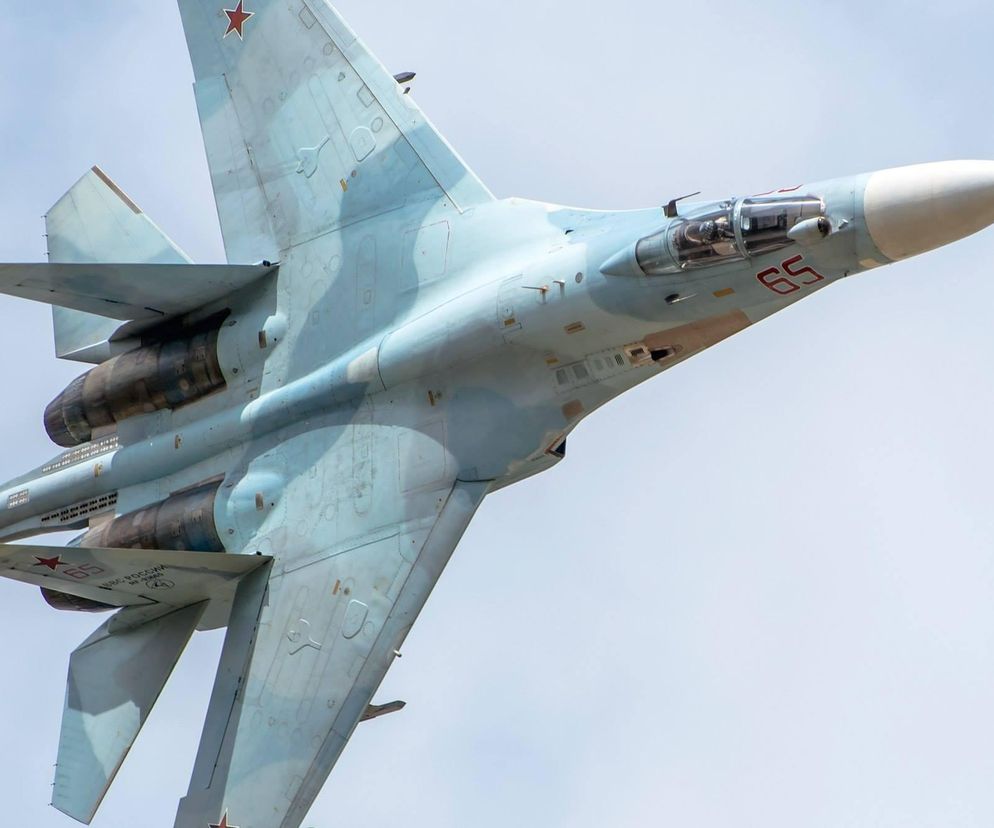 Ukraiński sabotaż na lotnisku w Rosji. Su-27UB stanął w płomieniach