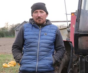 Rolnicy. Podlasie. Andrzej z Plutycz wrócił i od razu taka sytuacja. Miła niespodzianka? Miało być bliżej domu postawione