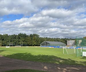 Przebudowa stadionu zmusza Stal do grania na wyjeździe. Na wiosnę więcej meczów na własnym boisku