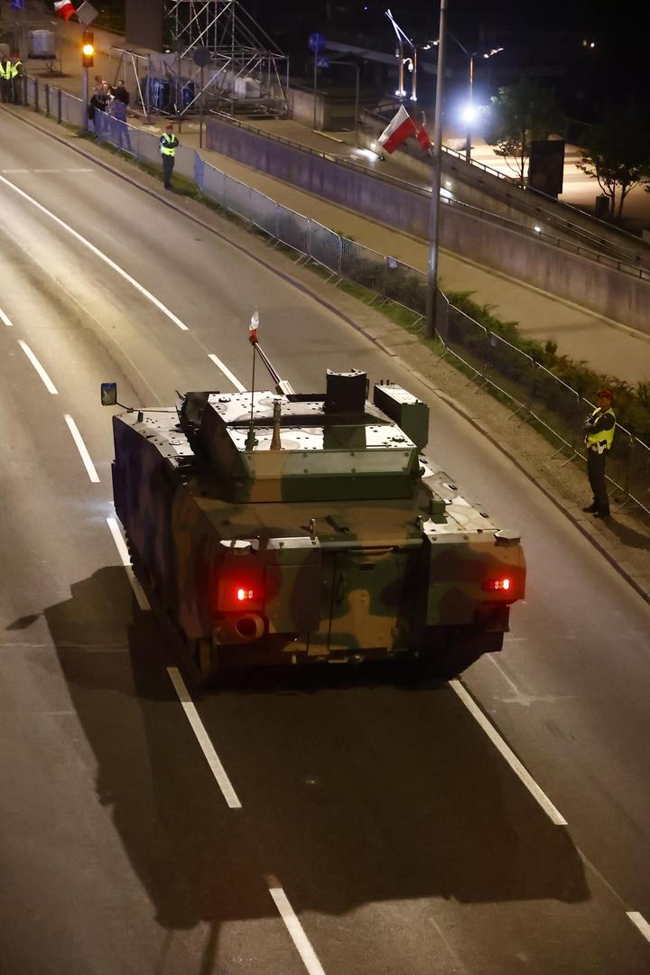 Święto Wojska Polskiego. Nocna próba przed defiladą