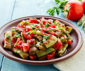 Fasolka mamut w sosie pomidorowym - lekkie danie obiadowe