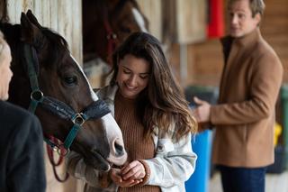 Na dobre i na złe odc. 870. Olena Kosenko (Tetiana Malkova), Michał (Mateusz Janicki)
