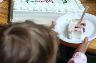 Hugo z ZOO baluje! Hipopotam z Warszawy ma 18 lat i dowód osobisty