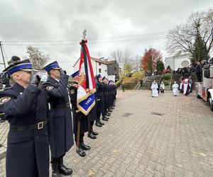 Przejmujący pogrzeb strażaka, który zginął podczas obławy na Grzegorza Borysa