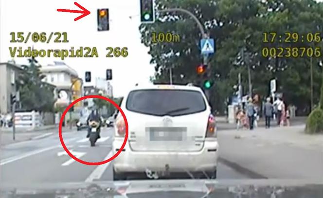 Szalony motocyklista na ulicach Kalisza. Potężna kara [wideo]