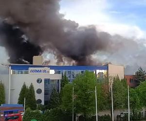Pożar w Katowicach. Ogromy słup dymu. 