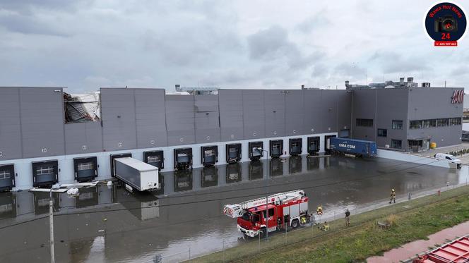 Potężna burza na Mazowszu. Zawalił się dach hali produkcyjnej 