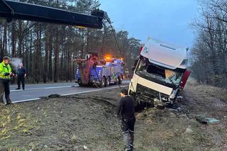 Koszmarny wypadek na DK32. Nie żyje jedna osoba. Ta droga to prawdziwe przekleństwo