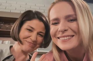 Pierwsza miłość nowy sezon. Marysia (Aneta Zając), Kinga (Aleksandra Zienkiewicz) na planie