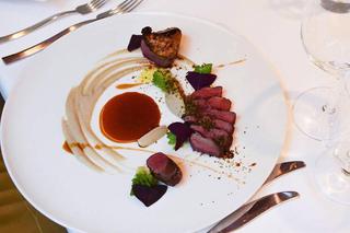 Gdzie zjeść business lunch w Warszawie? Oto najlepsze restauracje na spotkanie biznesowe! [PRZEGLĄD]