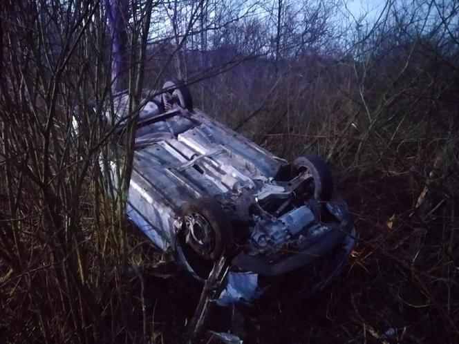 Tragiczny finał podróży! Dwie osoby, w tym DZIECKO, trafiły do szpitala