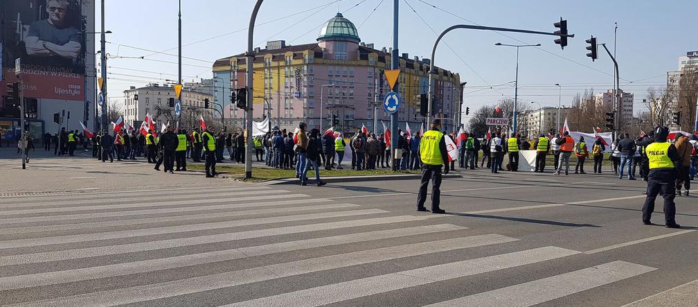 Protest rolników na Placu Zawiszy w Warszawie