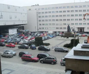 Parking na pl. Sejmu Śląskiego będzie płatny