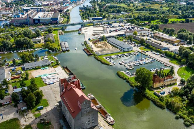   Elbląg to najniżej położone miasto w Polsce. Zachwyca zabytkową architekturą i krajobrazami