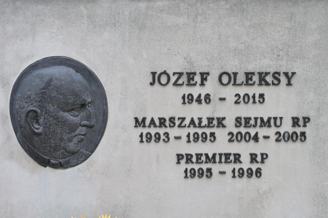 Tu spoczywa Józef Oleksy