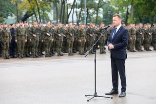 Przysięgę wojskową w Warszawie złożyło 1800 żołnierzy. Szef MON: to historyczne wydarzenie [ZDJĘCIA]