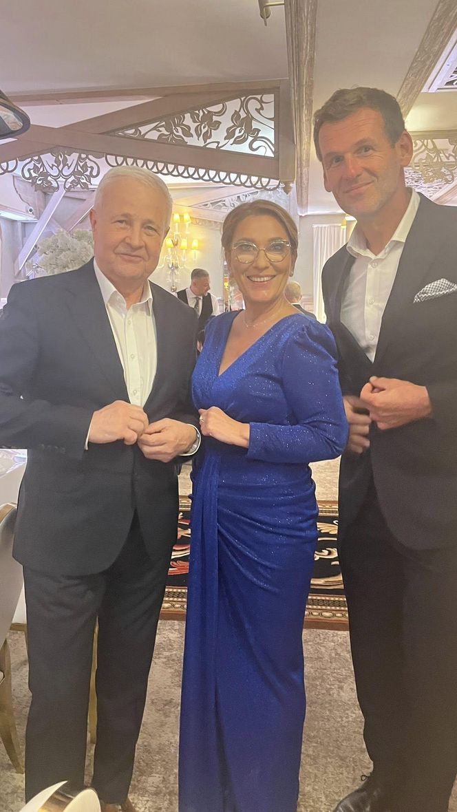 Beata Mazurek z PiS balowała na weselu Cichopek i Kurzajewskiego. Była posłanka wyglądała jak milion dolarów!