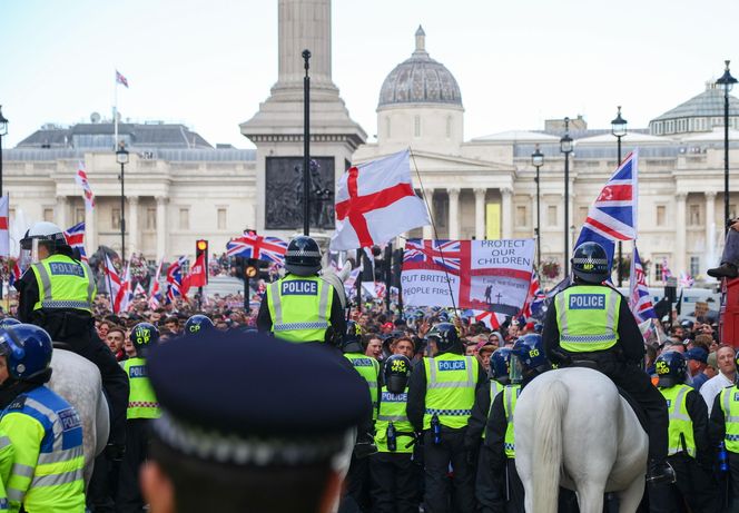 Ponad 100 tys. osób na marszu prawicy w Londynie