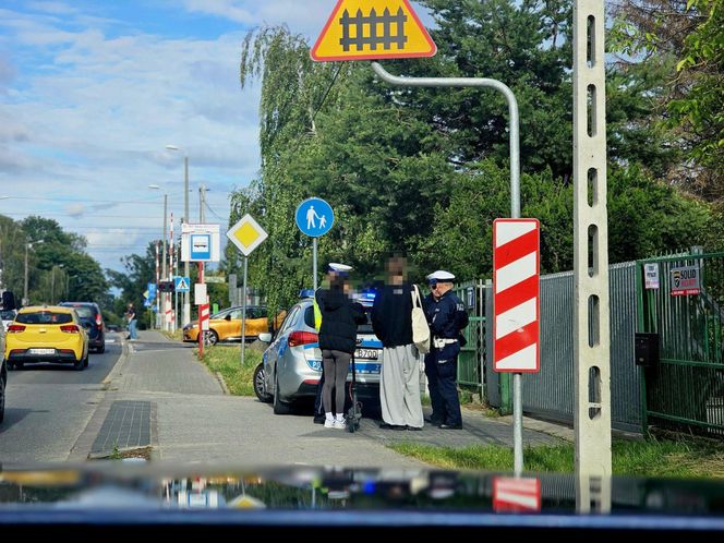 Policyjne kontrole osób na hulajnogach elektrycznych
