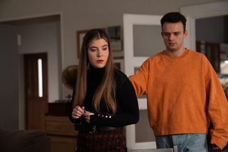 Barwy szczęścia odc. 3222. Agata (Natalia Zambrzycka), Ignacy (Olaf Staszkiewicz)