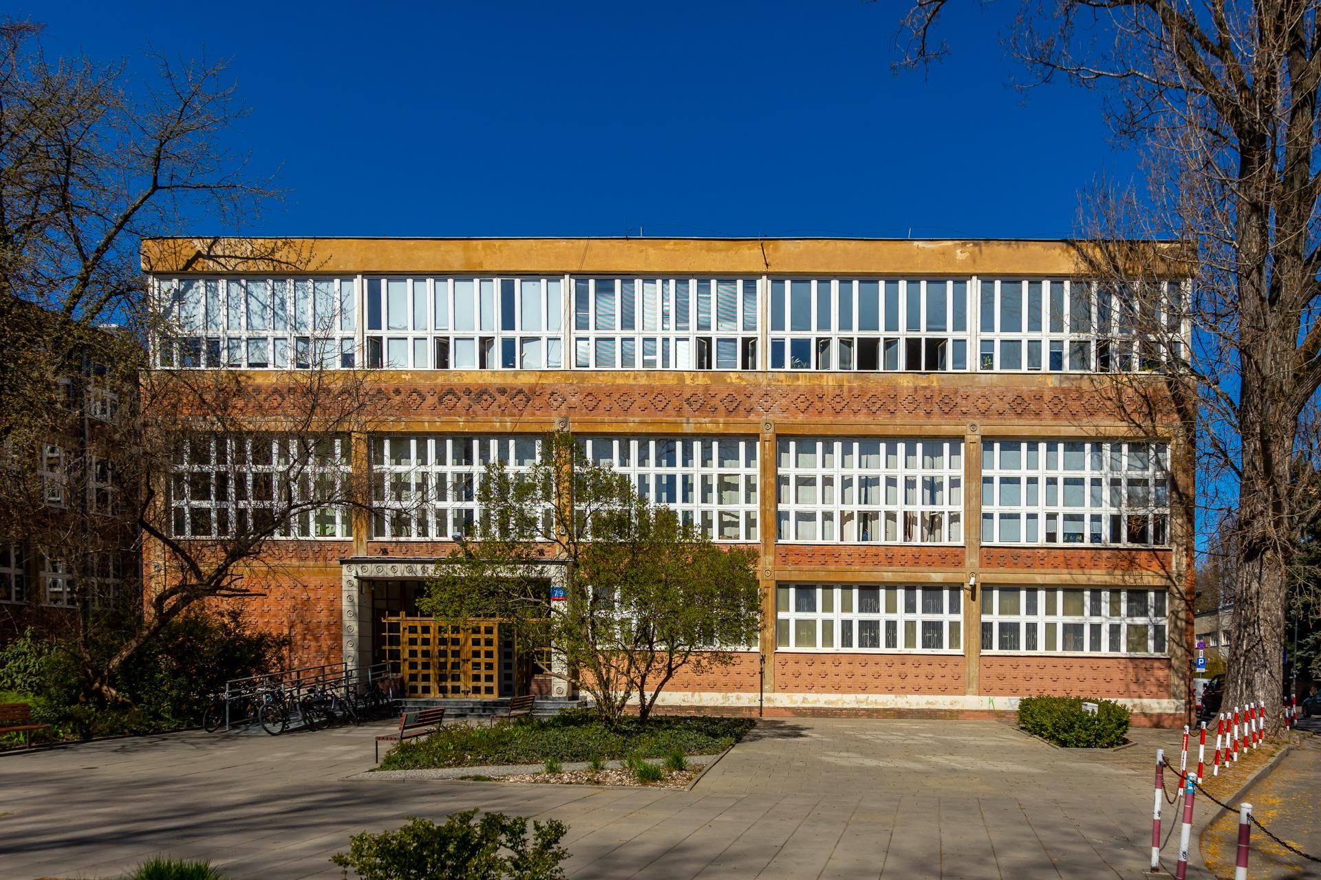 XXXV Liceum Ogólnokształcące im. Bolesława Prusa w Warszawie