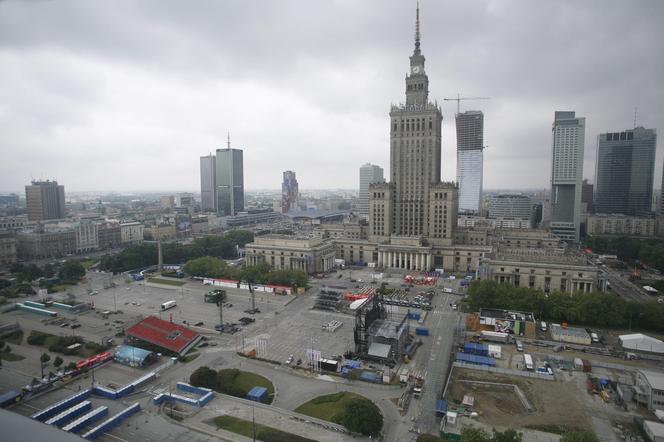 Budowa strefy kibica na Euro 2012 